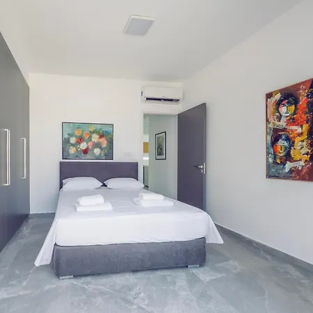 Imperial Jade V4 - Andriana In *