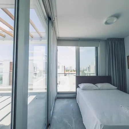 Imperial Jade V4 - Andriana In Πρωταράς