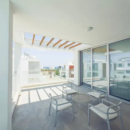 Imperial Jade V4 - Andriana In *