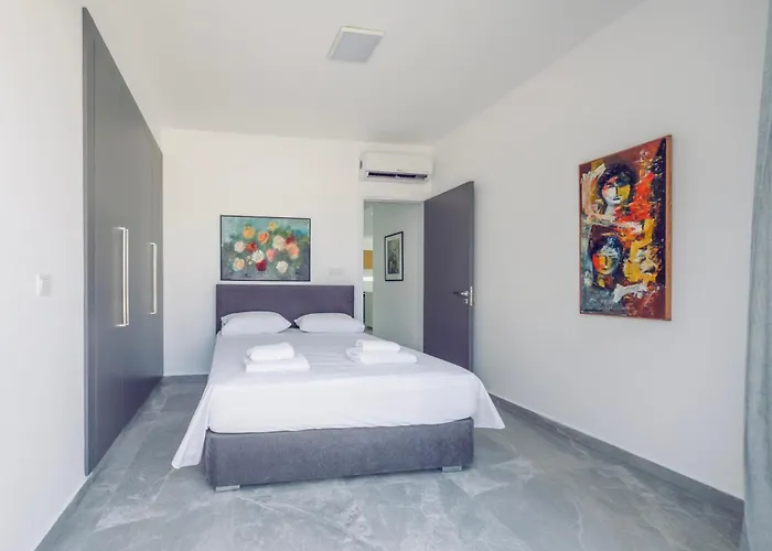 Imperial Jade V4 - Andriana In *